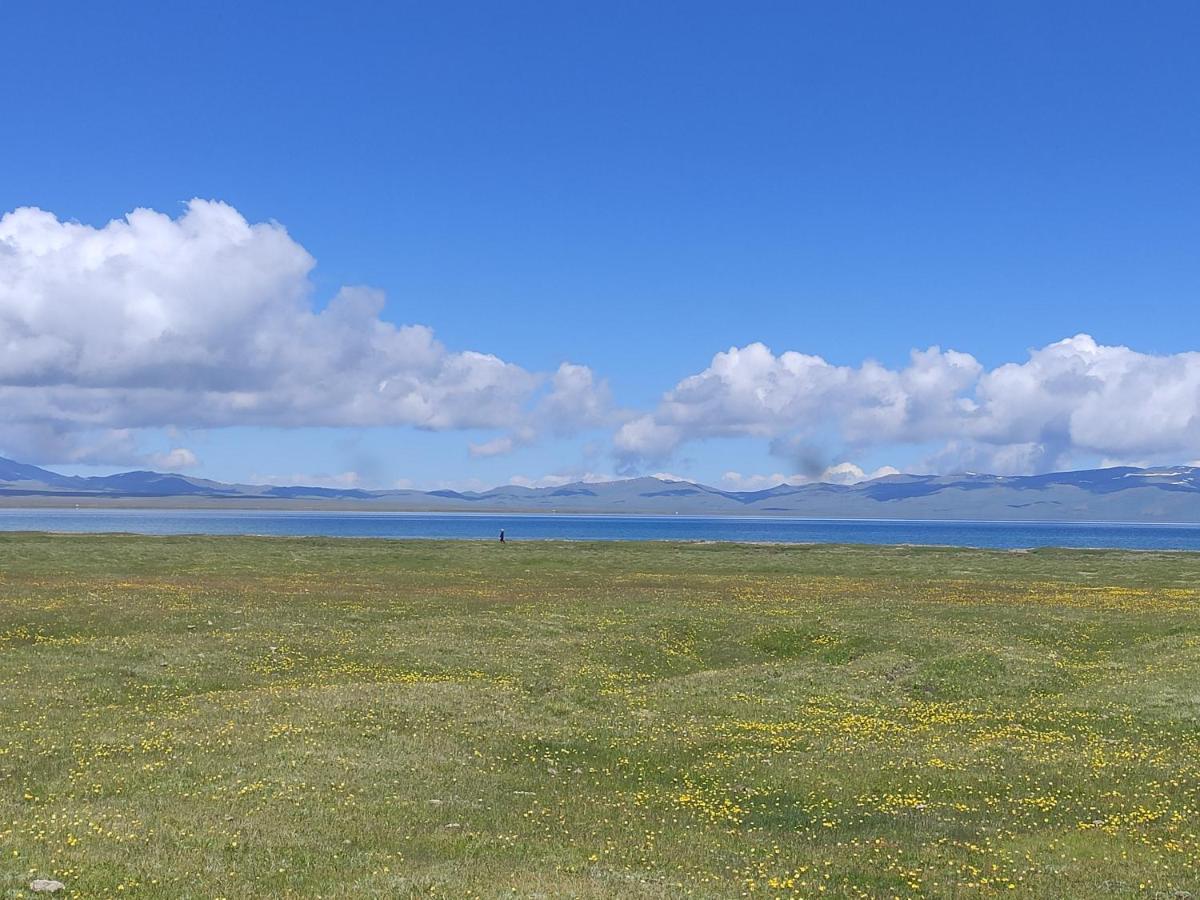 Yurt Camp Ali-Nur At Lake Song-Kol Юрточный Лагерь Али-Нур Озеро Сон-Куль Сон-Куль Кыргызстан Нарын Kyrgyzstan Naryn Esterno foto