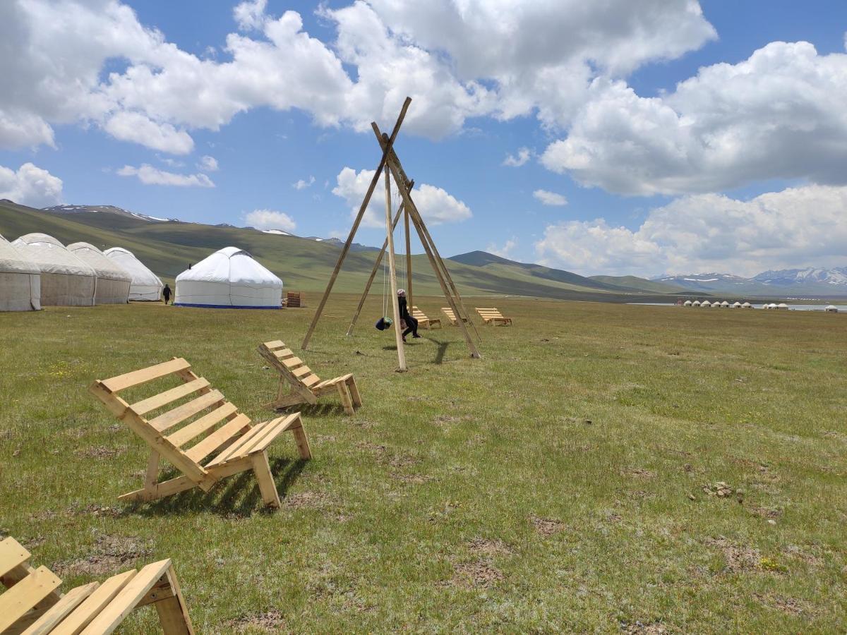 Yurt Camp Ali-Nur At Lake Song-Kol Юрточный Лагерь Али-Нур Озеро Сон-Куль Сон-Куль Кыргызстан Нарын Kyrgyzstan Naryn Esterno foto