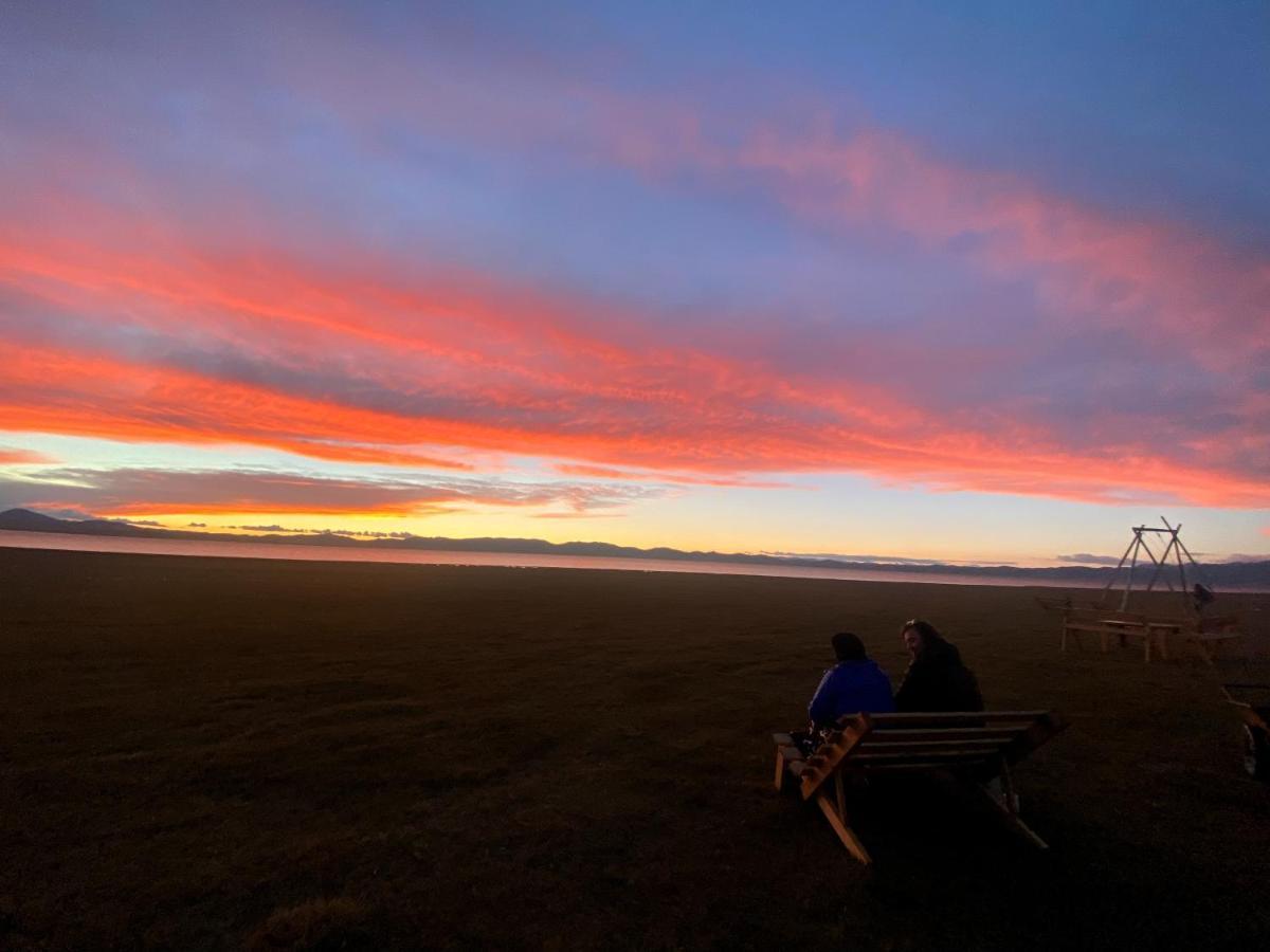Yurt Camp Ali-Nur At Lake Song-Kol Юрточный Лагерь Али-Нур Озеро Сон-Куль Сон-Куль Кыргызстан Нарын Kyrgyzstan Naryn Esterno foto