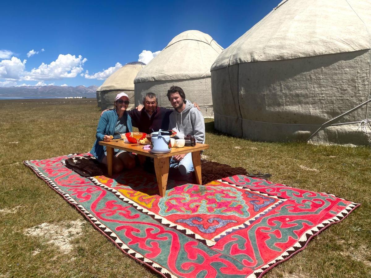 Yurt Camp Ali-Nur At Lake Song-Kol Юрточный Лагерь Али-Нур Озеро Сон-Куль Сон-Куль Кыргызстан Нарын Kyrgyzstan Naryn Esterno foto