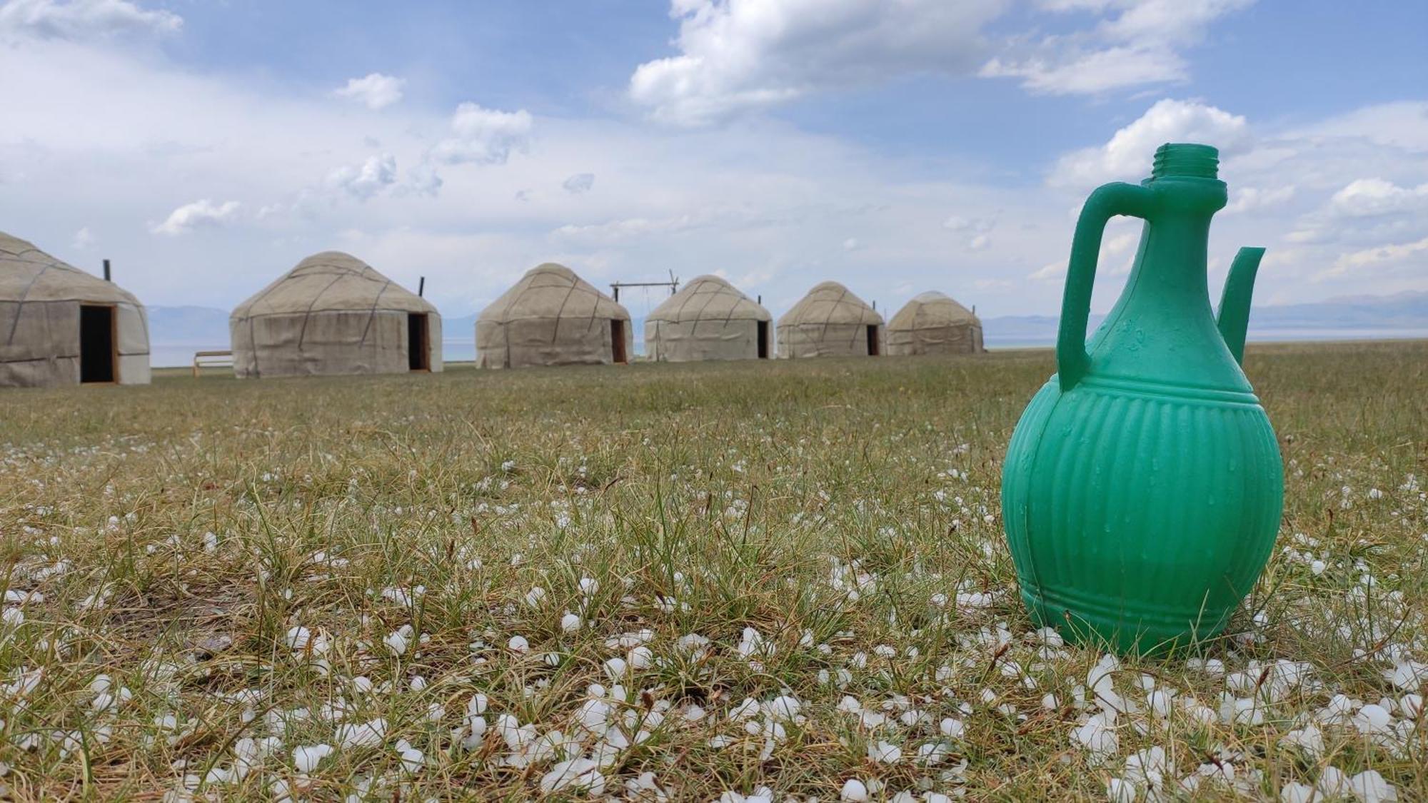 Yurt Camp Ali-Nur At Lake Song-Kol Юрточный Лагерь Али-Нур Озеро Сон-Куль Сон-Куль Кыргызстан Нарын Kyrgyzstan Naryn Esterno foto