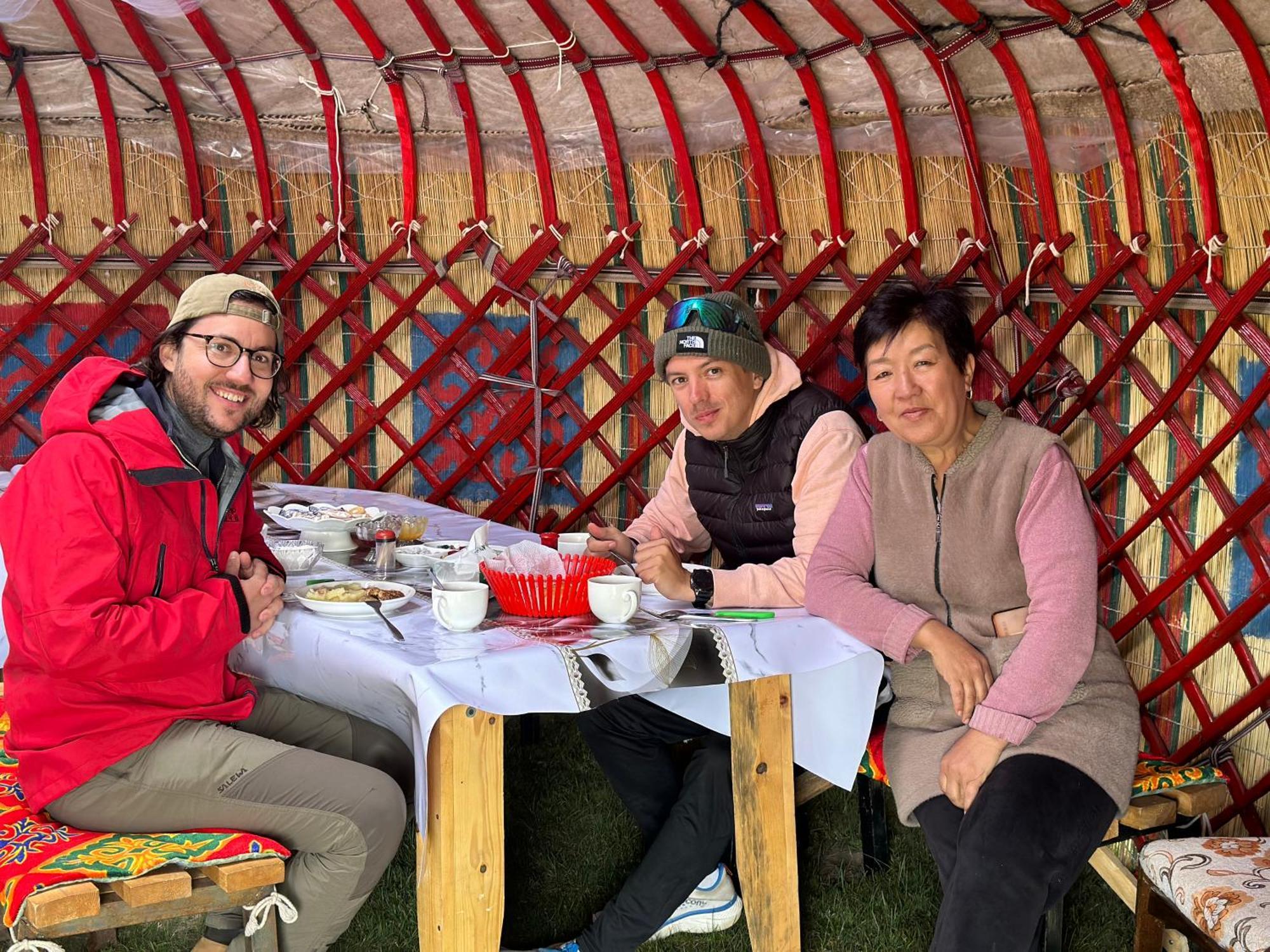 Yurt Camp Ali-Nur At Lake Song-Kol Юрточный Лагерь Али-Нур Озеро Сон-Куль Сон-Куль Кыргызстан Нарын Kyrgyzstan Naryn Esterno foto